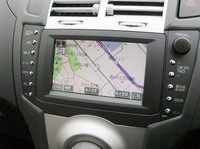 縦長センターコンソールに、ダイヤル式エアコンスイッチを配置。ニューヴィッツのインテリアを象徴する部分です。