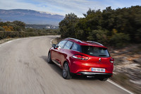 「ルノー・クリオ エステート」