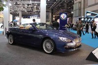 日本初公開の「B6ビターボカブリオ」。317km/hの最高速を誇る。