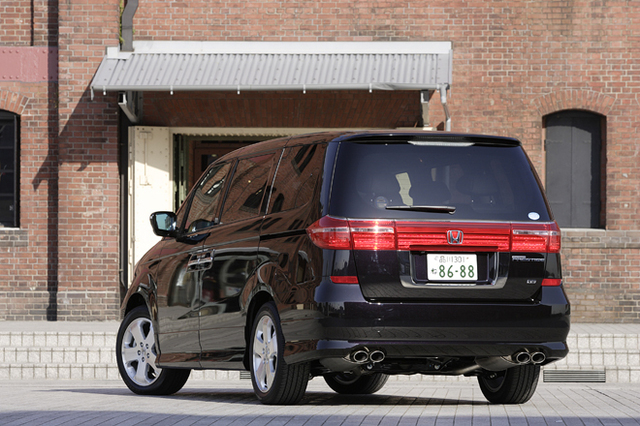 ホンダ・エリシオン・プレステージ SG HDDナビパッケージ（FF/5AT