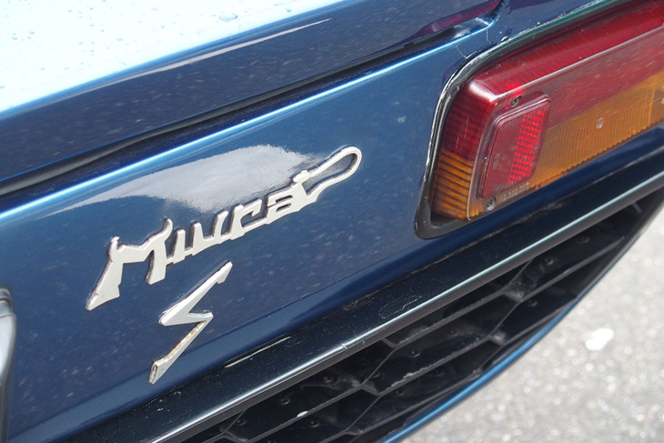 「ランボルギーニ・ミウラ」のエンブレム。