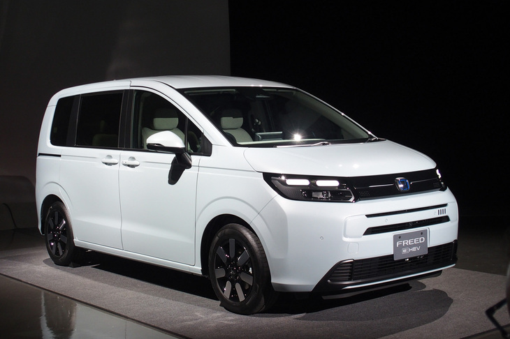 ホンダ・フリードe：HEVエアーEX