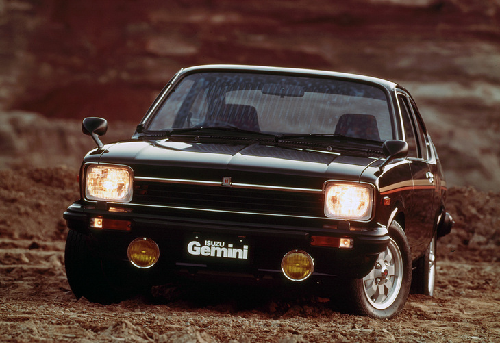 1977年6月に追加された「1800」シリーズのトップグレード「クーペ1800LS/G」。ブラックボディーにアルミホイールやフォグランプ、そして日本初採用となるヘッドライトウオッシャーなどを標準装備していた。