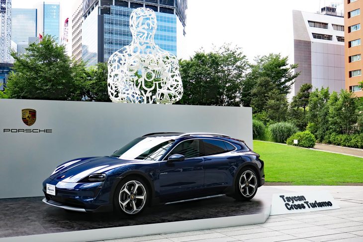 ポルシェ・タイカン4クロスツーリスモ（エクステリア）