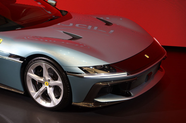 フェラーリ12チリンドリ（フロントまわり）