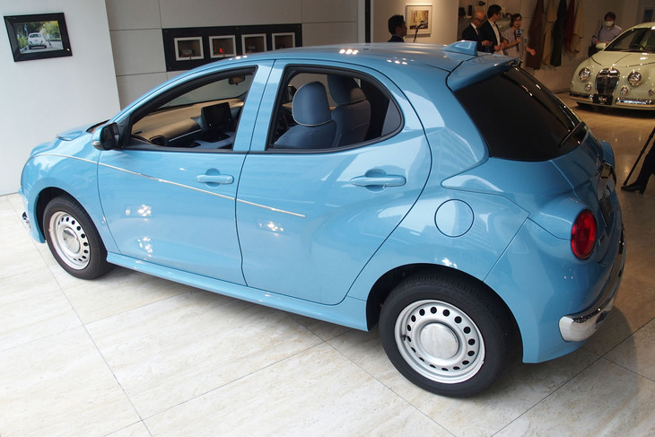 ミツオカ・ビュート ストーリー（サイドビュー）