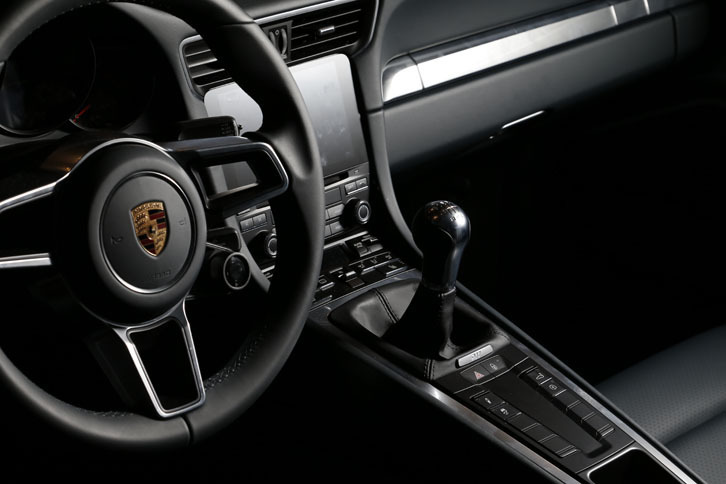 ポルシェ911カレラ（7MT）