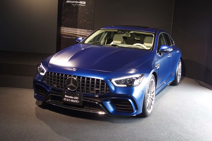 世界初となるAMG専売店「AMG東京世田谷」で発表された「AMG GT 4ドアクーペ」。