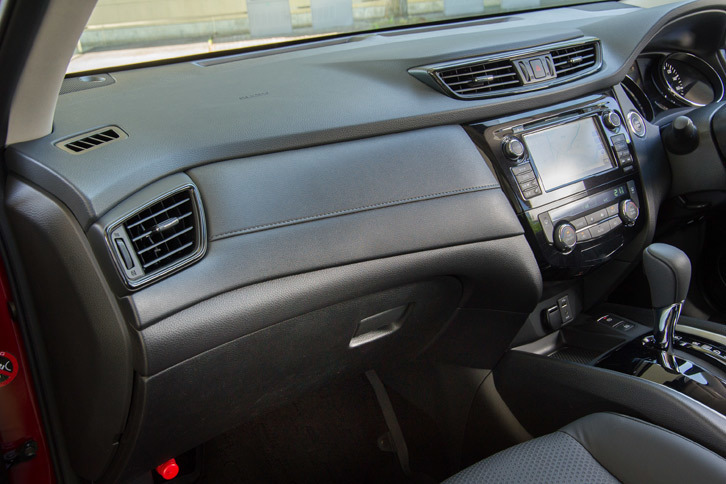 日産エクストレイル20X（インテリア）