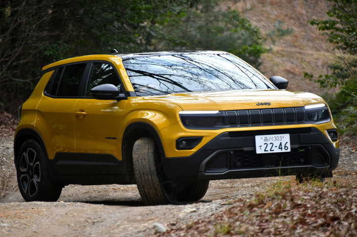 ボディーサイズは全長×全幅×全高＝4120×1775×1600mmというコンパクトさで、取り回しのしやすさは上々。最小回転半径は5.3mとされている。