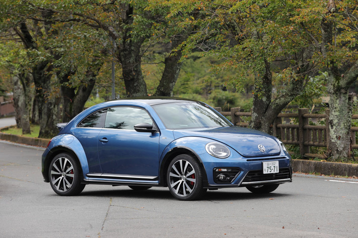 19インチホイールの装着によってスポーティーなフォルムに仕上げられた「2.0 Rライン マイスター」。