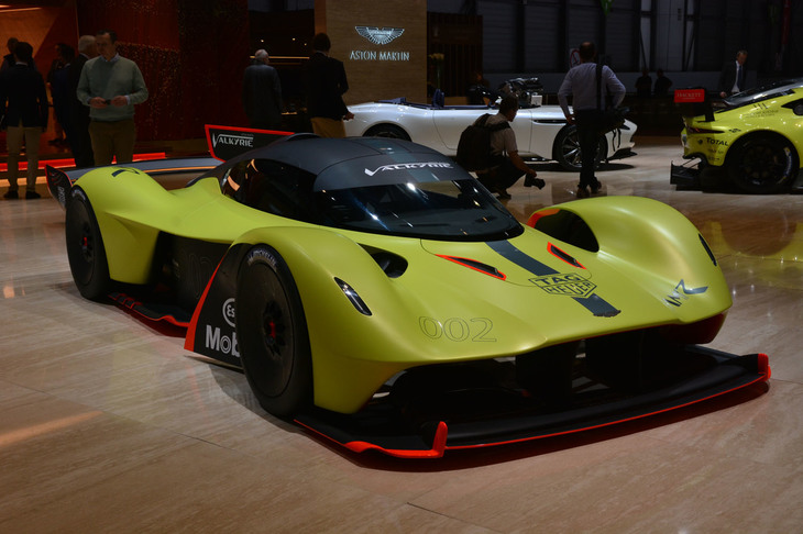 「アストンマーティン・ヴァルキリーAMRプロ」