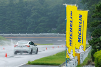 「ミシュランサステナブル試乗会2024」の会場となったのは栃木のGKNドライブインジャパン プルービンググラウンド。当日は朝から雨で、ウエット性能を試すには絶好のコンディションであった。