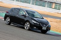 航続可能距離はWLTCモードで458km、JC08モードで570kmに達する。