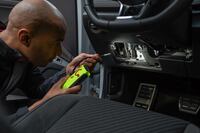 Pocketはフレキシブルアーム先につくスポットライトが狭い場所での作業に非常に有効だ。