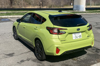 ダークメタリック塗装の17インチアルミホイールは、「ST」と「ST-H」グレードをベースとした特別仕様車「スタイルエディション」の専用アイテムとなる。