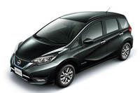 日産ノートe-POWER。ボディーカラーはスーパーブラック。