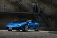 「ランボルギーニ・ウラカンEVO」をベースとした後輪駆動モデル「ウラカンEVO RWD」。2020年1月10日に日本導入が発表された。ベース価格は2653万9635円。