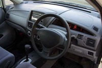 スズキ･エリオセダンXV【試乗記】の画像