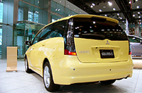 三菱の新型ミニバン「グランディス」デビューの画像