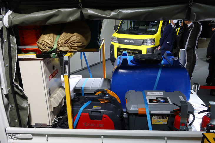 ダイハツ・ハイゼット トラック リフト災害支援車（荷室の様子）