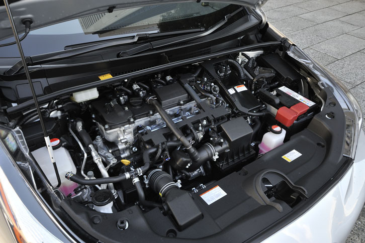 1.8リッター直4エンジンにモーターを組み合わせたハイブリッドシステムは、小型軽量化と高効率化が推し進められている。