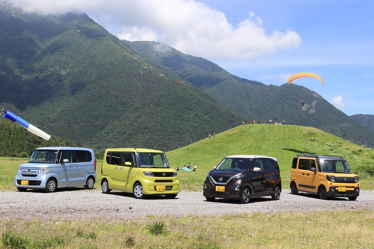 人気のトップ4による軽自動車の比較テストでは、ベストを探すだけでなく各車のユニークな特徴にも目を向けました。1位の座を獲得したのはどのモデルだったのでしょうか。（photo：荒川正幸）