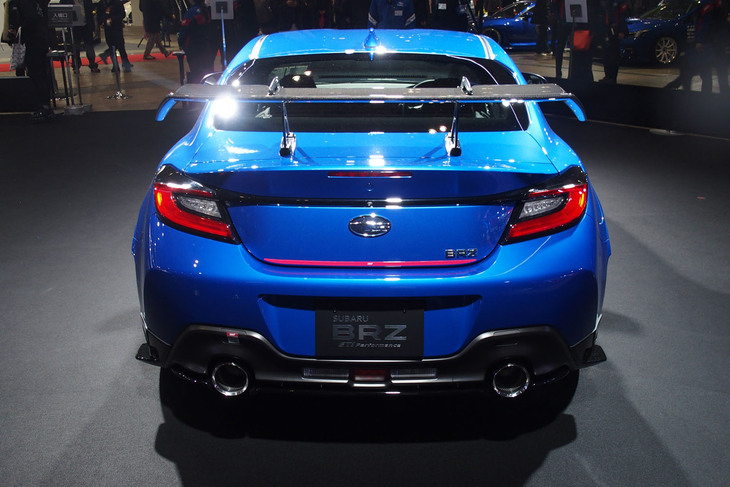 スバルBRZ STIパフォーマンス（リアビュー）
