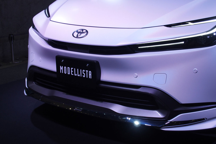 トヨタ・プリウスELEGANT ICE STYLE（フロントバンパー）