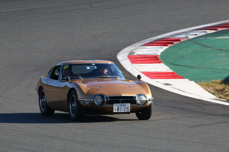 オーナーズクラブパレードランには、「トヨタ2000GT」「トヨタ・スポーツ800」「レクサスLFA」「トヨタ・アリスト」など、さまざまなトヨタ車のオーナーズクラブが参加した。