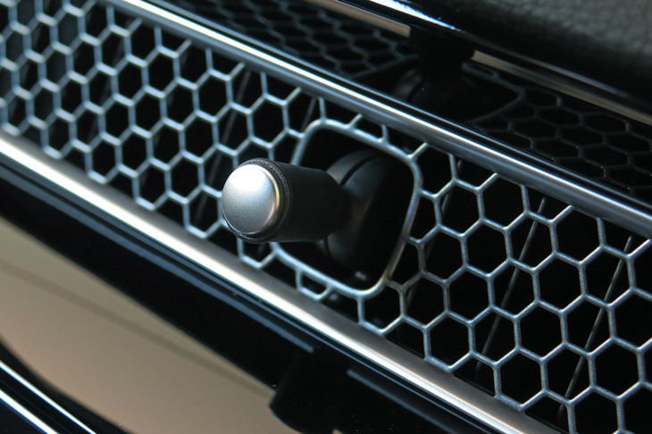 ホンダ・シビックLX（インストゥルメントパネルまわり）