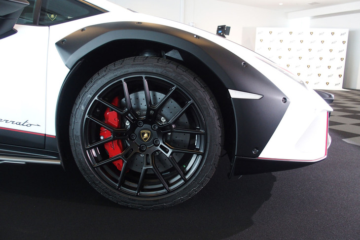 ランボルギーニ・ウラカン ステラート（フロントホイール）