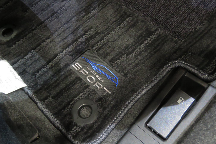 スバル・インプレッサ スポーツ（フロアマット）