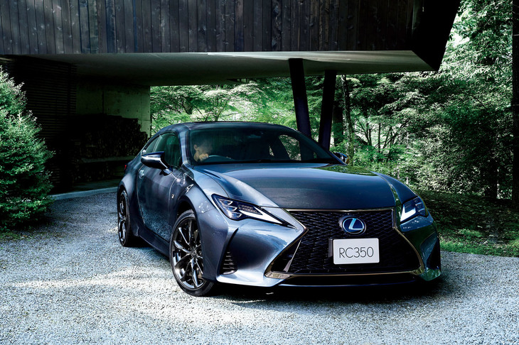 レクサスRC350“エモーショナルアッシュ”