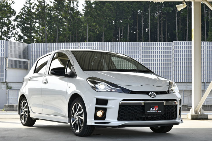 「ヴィッツGRスポーツ」