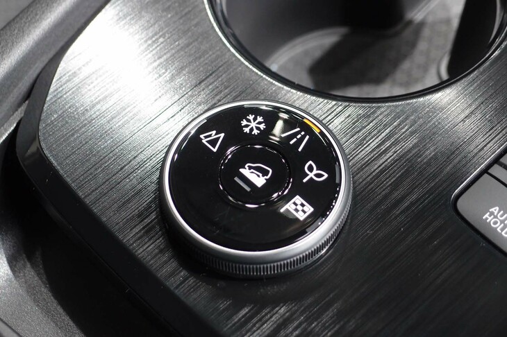 日産エクストレイルX e-4ORCE エクストリーマーX（ドライブモードセレクター）