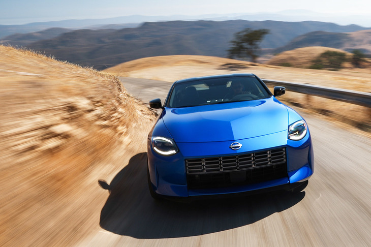 7代目となる新型は、従来モデルにも増してスポーツカーとしてのパフォーマンスを追求。高出力な3リッターV6ターボエンジンの搭載に加え、足まわりの改良やボディー剛性の強化により、コーナリング性能も向上しているという。