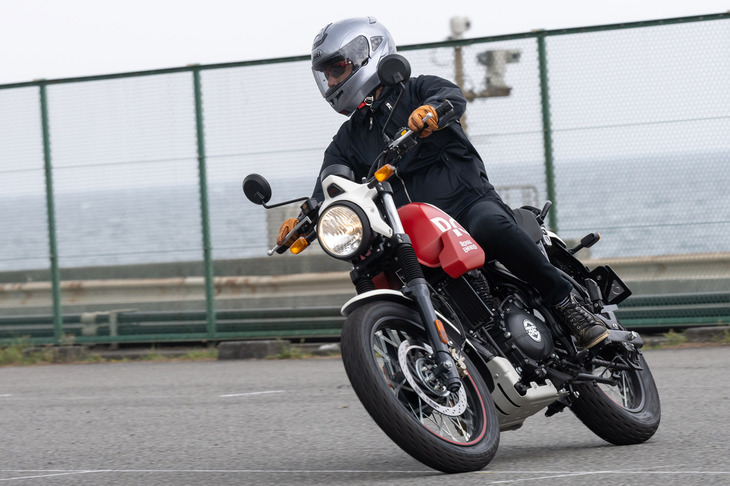 ロイヤルエンフィールド・スクラム411