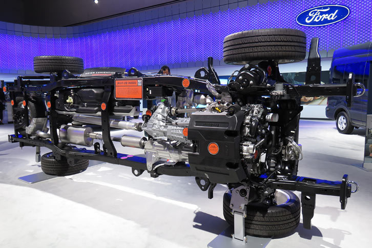 フォードF150のランニングシャシー。