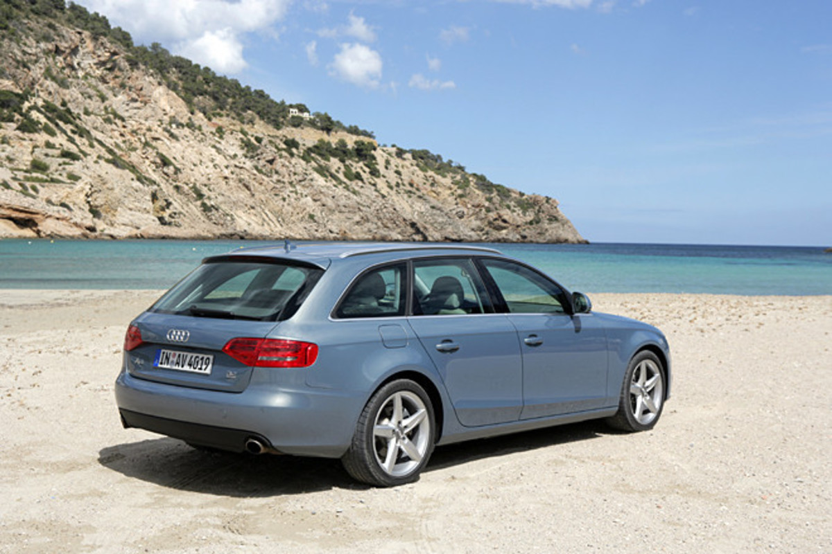 アウディA4アバント 3.2 FSIクワトロ（4WD/6AT）【海外試乗記