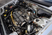 新開発された1.8リッター直4エンジンはデュアルキャブの12バルブ（気筒あたり3バルブ）と、当時としては斬新な設計であった。最高出力125PS、最大トルク153N・m（グロス値）を発生する。