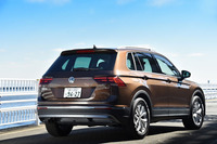 ボディーカラーは全6色。試乗車はナッツシェルブラウンメタリック。