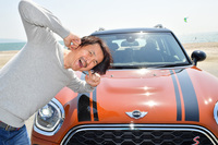 アイドリング時のエンジン音は4台の中で一番大きかった。「うるさ～～～い！」と耳をふさぐ筆者。