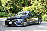 メルセデス・ベンツE400 4MATICクーペ スポーツ
	ボディーサイズ：全長×全幅×全高＝4855×1860×1430mm／ホイールベース：2875mm／車重：1940kg／駆動方式：4WD／エンジン：3リッターV6 DOHC 24バルブ ツインターボ／トランスミッション：9段AT／最高出力：333ps（245kW）/5250-6000rpm／最大トルク：480Nm（48.9kgm）/1600-4000rpm／タイヤ：（前）245/40R19 （後）275/35R19／価格：1037万円