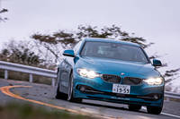 
	「B4」の高性能版が、2017年に発売された「B4 S」である。ベースとなった「BMW 4シリーズ」と同様に、今回試乗した「クーペ」のほか、オープンの「カブリオ」もラインナップしている。
	