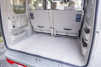 4人乗車時の荷室の様子。リアシートを最も前方にスライドさせた場合の荷室容量は、VDA方式の計測値で最大1123リッターを誇る。