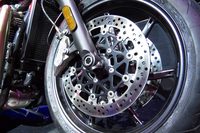 トライアンフから新たな大型二輪モデル「スピードツイン」登場の画像