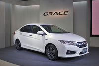 ホンダが新型HVセダン「グレイス」を発売