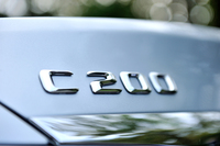 新型「Cクラス」のコンセプトは「アジリティー＆インテリジェンス」。レーダーとカメラを用いた「部分自動運転」の実現が自慢のひとつ。