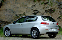 アルファ・ロメオ・アルファ147 2.0 ツインスパーク セレスピード（2ペダル5MT）【試乗記】の画像